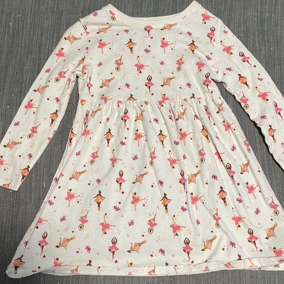 Toddler girl dresses size 4T - Picture 3 of 3